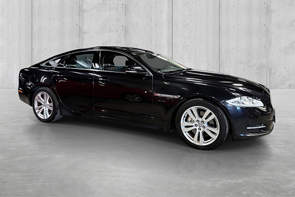 Jaguar XJ 3 of 23