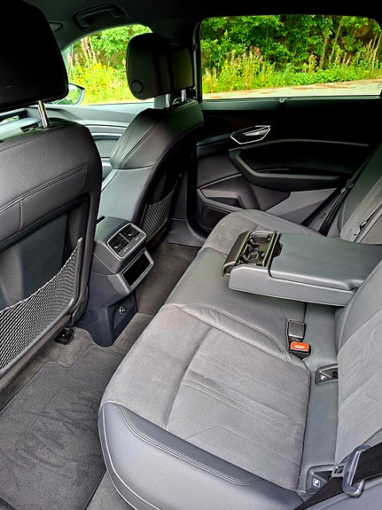 Audi e-tron 16 of 30