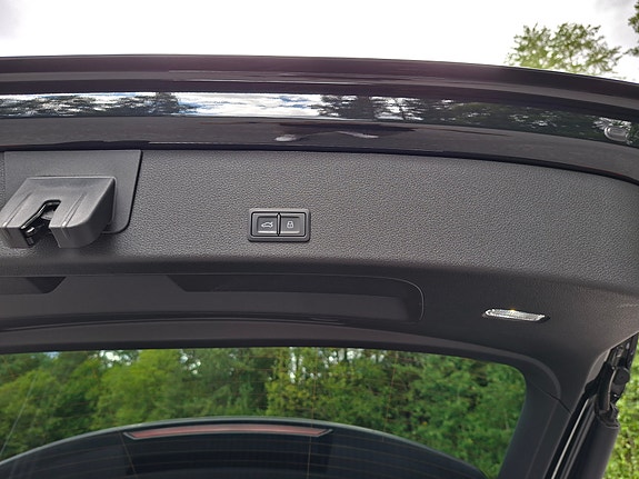 Audi e-tron 14 of 30