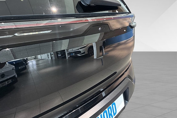 Polestar 3 7 of 27