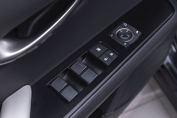 Lexus UX300e 20 of 29
