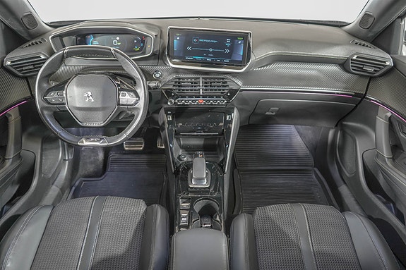 Peugeot e-2008 11 of 21