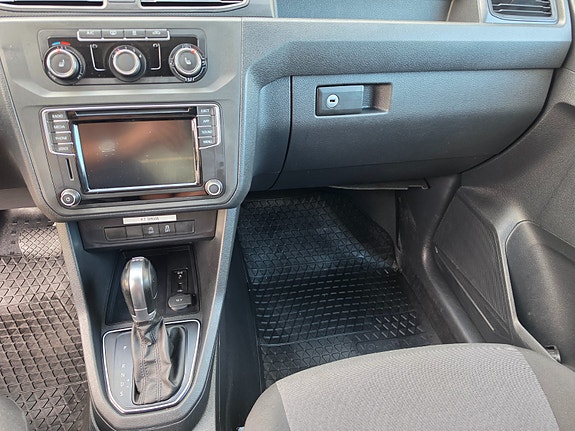 Volkswagen Caddy Maxi 23 of 30