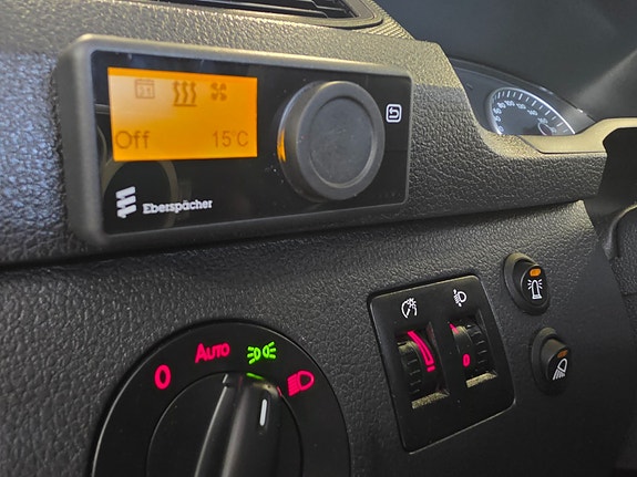 Volkswagen Caddy Maxi 15 of 30