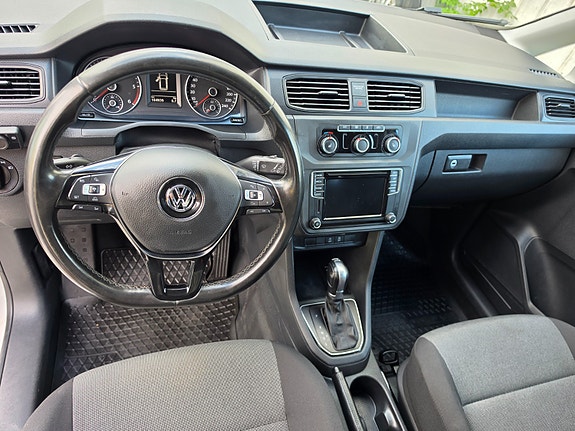 Volkswagen Caddy Maxi 18 of 30