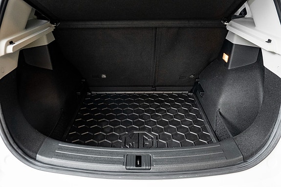 MG ZS EV 9 of 23