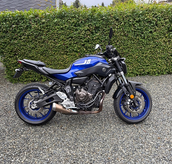 Yamaha MT-07 2 of 10
