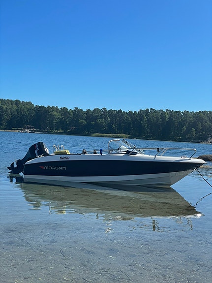 Flott og praktisk Morgan 5250 Bowrider m/ 70HK Suzuki 4-takter 15 of 17