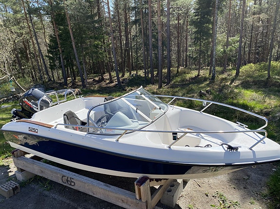 Flott og praktisk Morgan 5250 Bowrider m/ 70HK Suzuki 4-takter 9 of 17