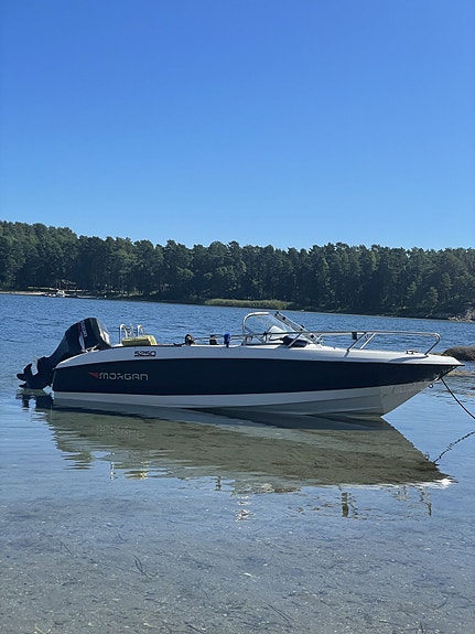 Flott og praktisk Morgan 5250 Bowrider m/ 70HK Suzuki 4-takter 3 of 17