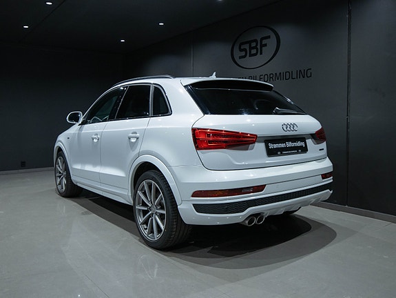 Audi Q3 4 of 16