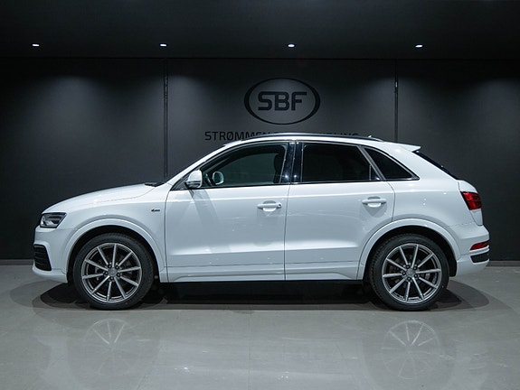 Audi Q3 2 of 16