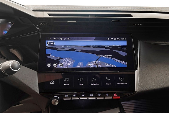 Peugeot e-308 25 of 30