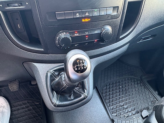 Mercedes-Benz Vito 114 12 of 25