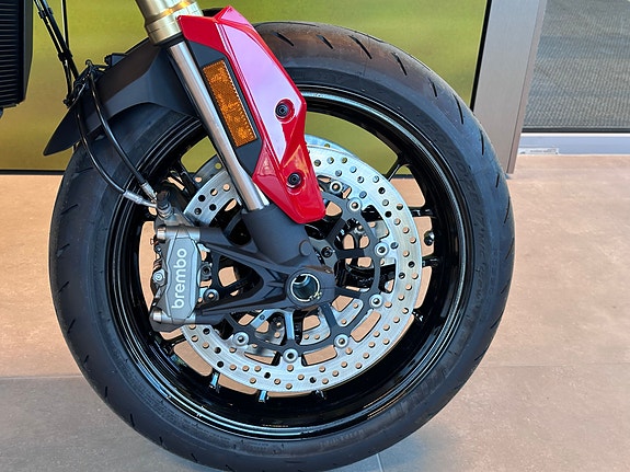 Ducati Hypermotard V2 - 2027-modell på lager! 15 of 15