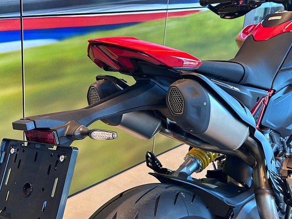 Ducati Hypermotard V2 - 2027-modell på lager! 13 of 15