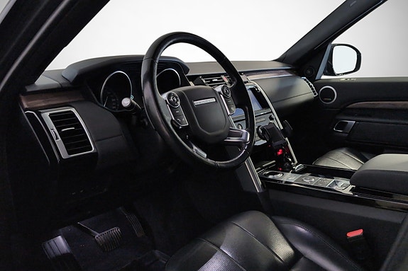Land Rover Discovery 16 of 28