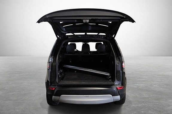 Land Rover Discovery 9 of 28