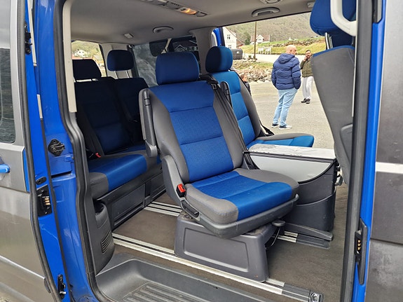 Volkswagen Multivan 14 of 27