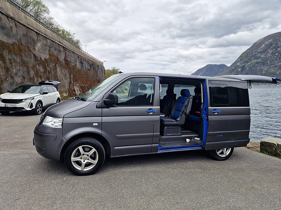 Volkswagen Multivan 10 of 27
