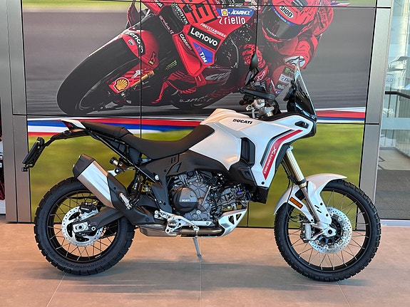 Ducati DesertX - 2027-modell på lager! 2 of 13