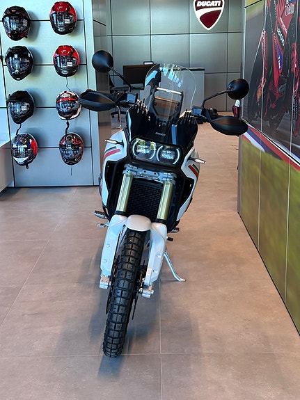 Ducati DesertX - 2027-modell på lager! 3 of 13