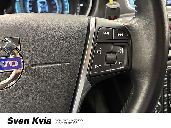Volvo V40 12 of 30