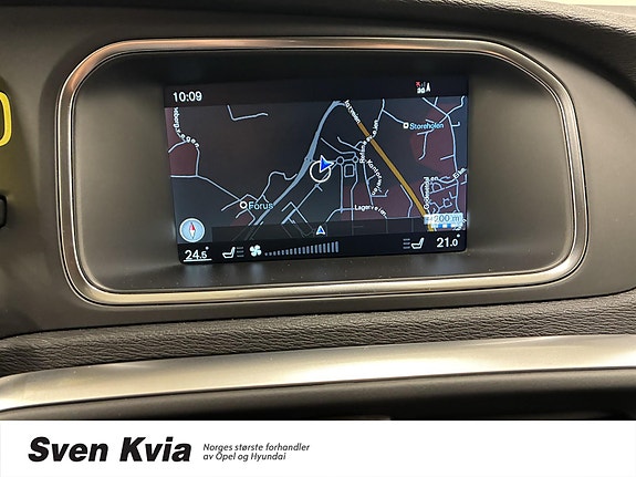 Volvo V40 23 of 30