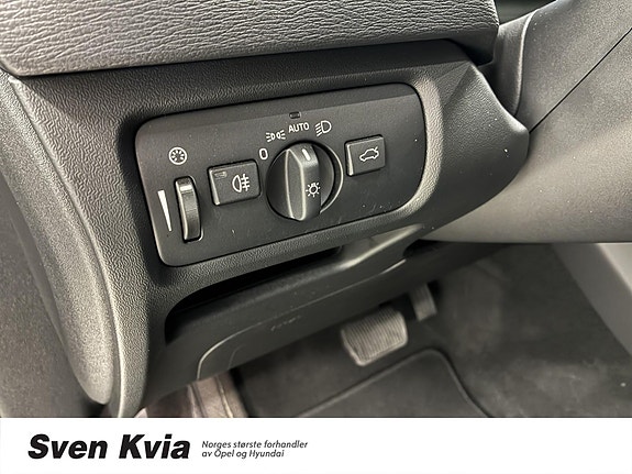 Volvo V40 28 of 30
