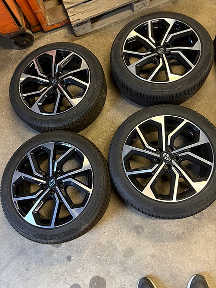 Renault Scenic E-Tech 8 of 9