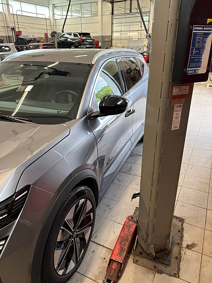 Renault Scenic E-Tech 4 of 9