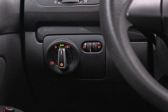 Volkswagen Golf VI 12 of 22