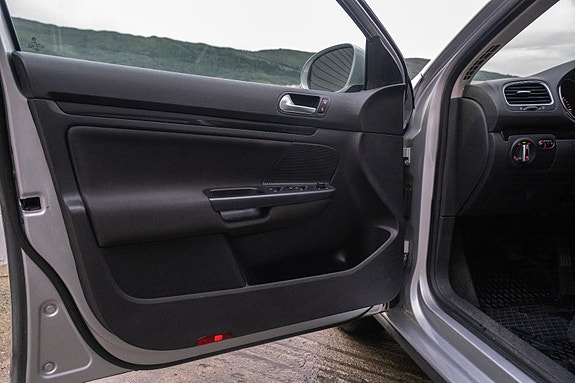 Volkswagen Golf VI 14 of 22