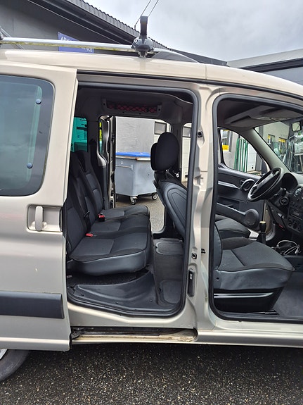 Citroen Berlingo 11 of 26
