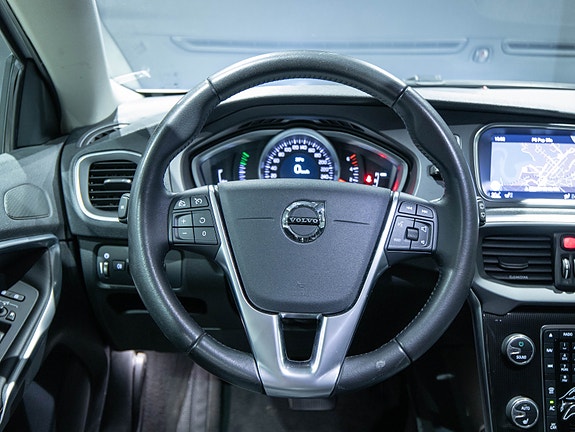 Volvo V40 Cross Country 11 of 19