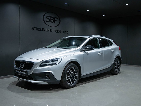 Volvo V40 Cross Country 3 of 19