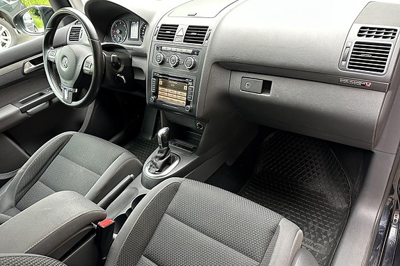 Volkswagen Touran 16 of 30