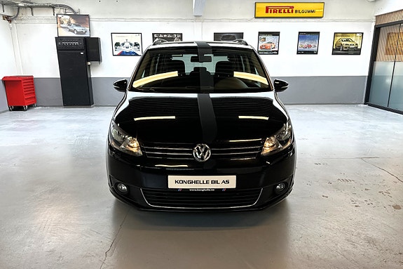 Volkswagen Touran 8 of 30