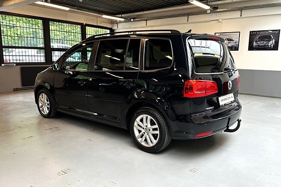 Volkswagen Touran 3 of 30