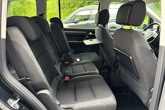 Volkswagen Touran 13 of 30