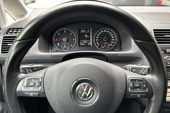 Volkswagen Touran 19 of 30