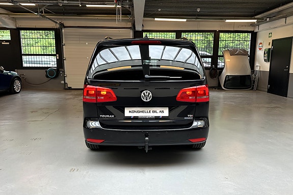 Volkswagen Touran 4 of 30