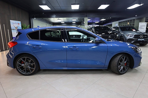 Ford Focus 9 of 30