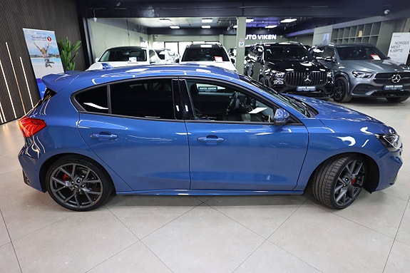Ford Focus 18 of 30