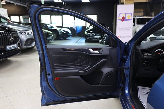 Ford Focus 22 of 30