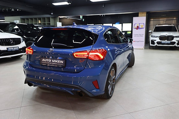 Ford Focus 8 of 30