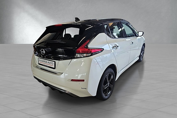 Nissan Leaf 5 of 17