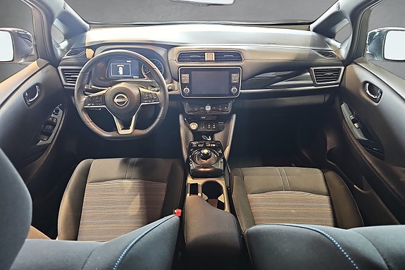 Nissan Leaf 10 of 17