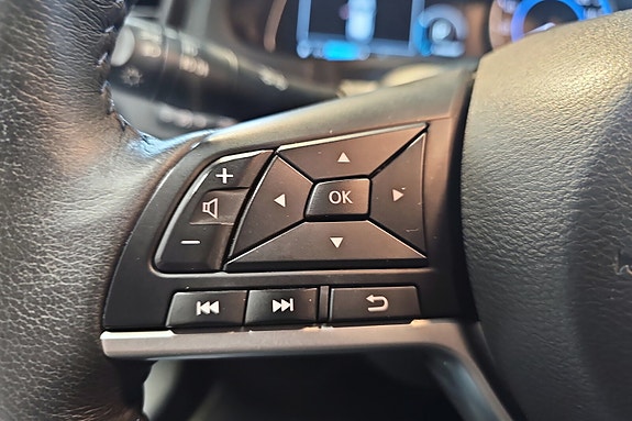 Nissan Leaf 16 of 17