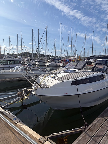 Nesten ny Oceanmaster 725CC m/ Honda 250. Kremplass på Kongen Marina 9 of 30